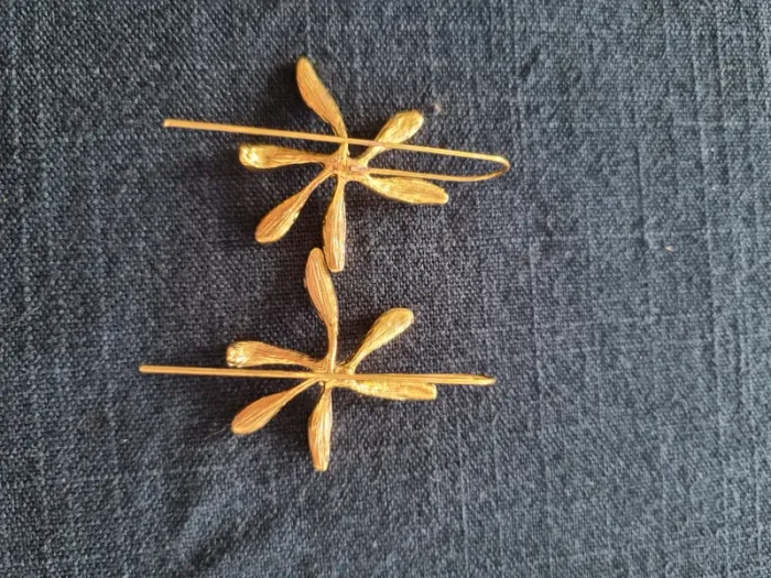 Superbe paire de boucles d'oreilles fleurs - photo numéro 3