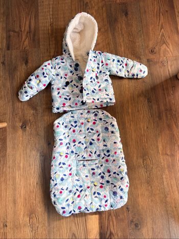 Manteau / combinaison bébé 9 mois