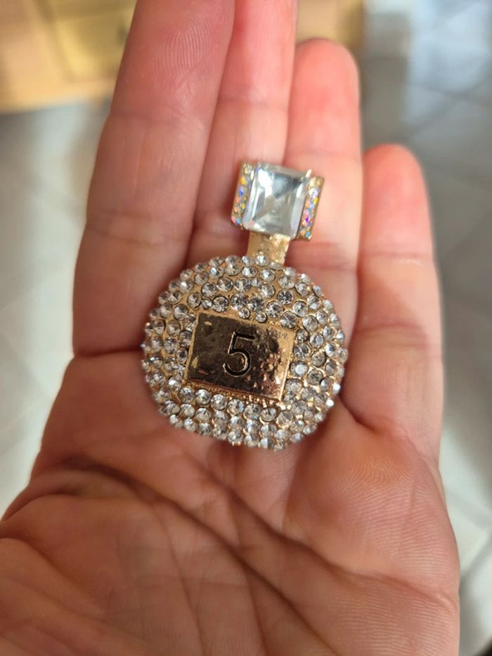 Broche fantaisie parfum n 5