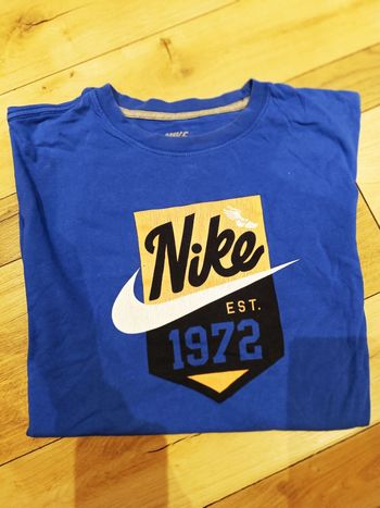T-shirt Nike