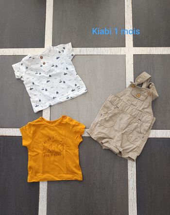 Ensemble Kiabi 1 mois avec salopette et 2 t-shirts
