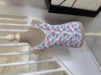 Débardeur Promod blanc et fleurs multicolores