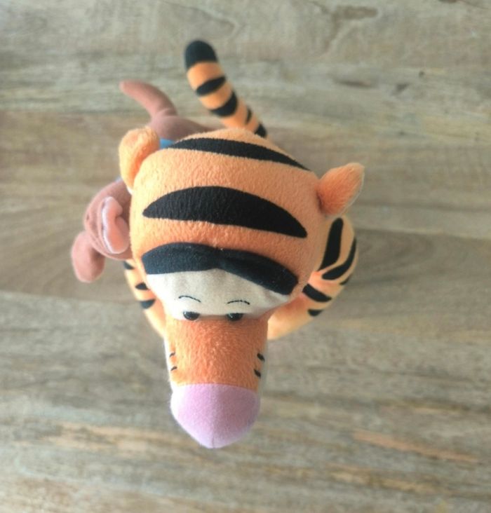 Peluche interactive Tigrou avec petit gourou Disney - photo numéro 3