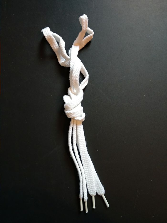 Paire de lacets blancs