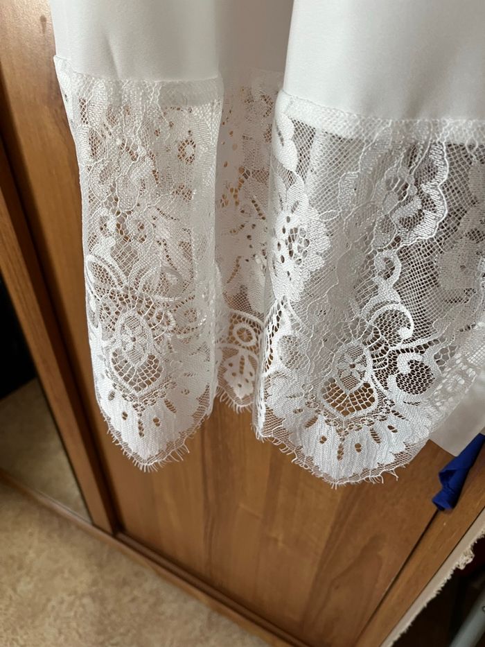 Tunique très jolie  - blanche avec dentelle - photo numéro 5
