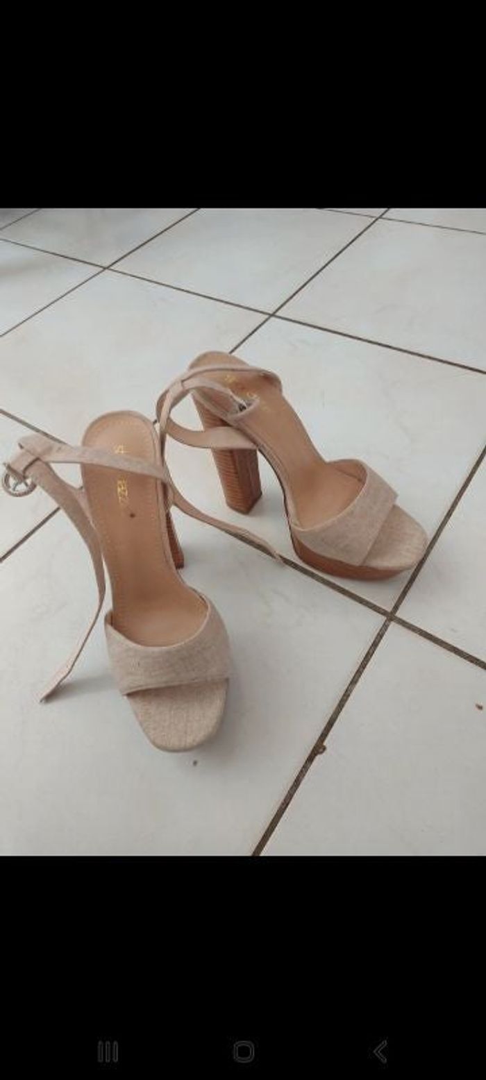 Chaussure à talon