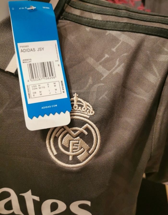 Maillot de foot Réal Madrid - photo numéro 2