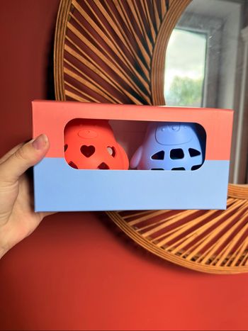 Lot de 2 hochets à bascules en silicone neuf