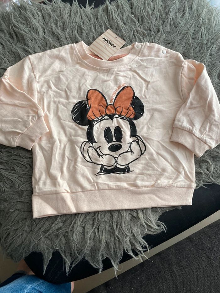 Sweat fin Minnie