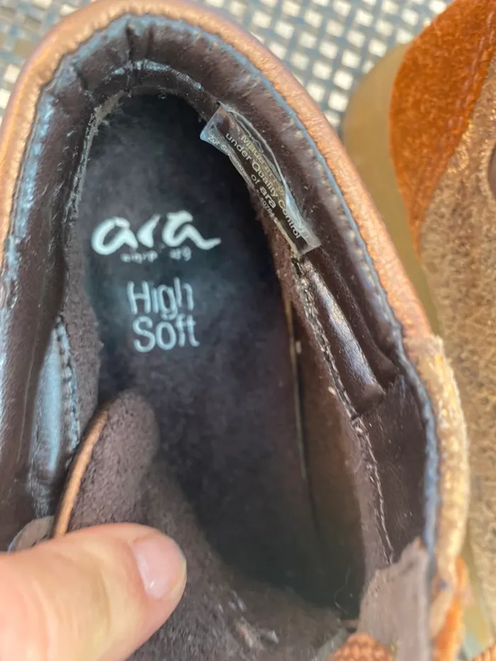 Bottines Ara taille 4 ou 36 37 - photo numéro 3