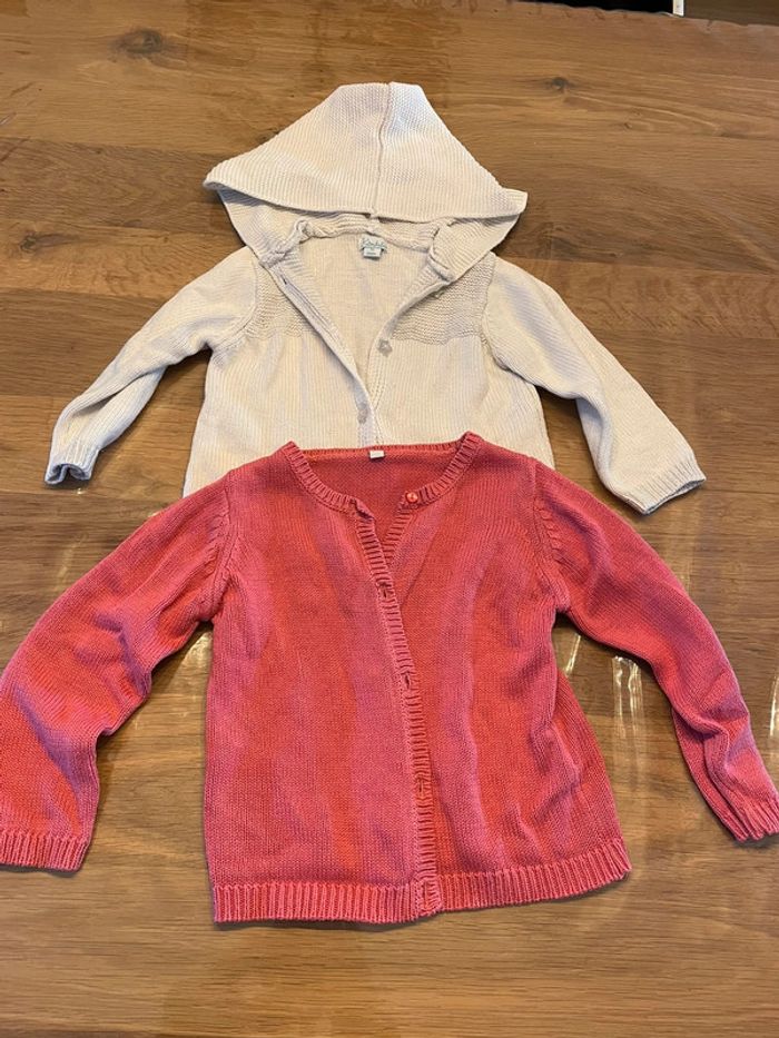 Lot de 2 gilets fille 18 mois