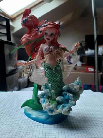 Figurine Disney rare, ariel la petite sirene couture de force