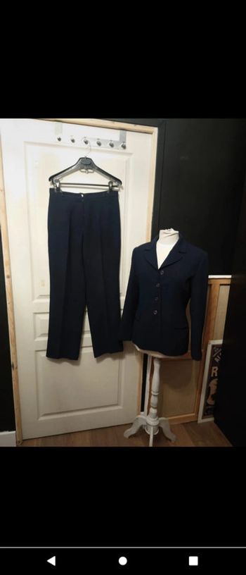 Tailleur Pantalon et sa veste blazer bleu marine Armagan T 40 42