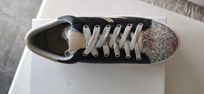 Sneakers à lacets noires et grises - photo numéro 5