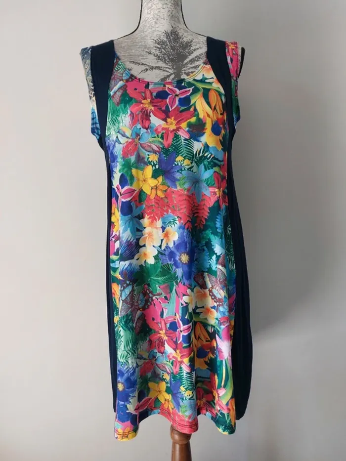 Robe courte à fleurs