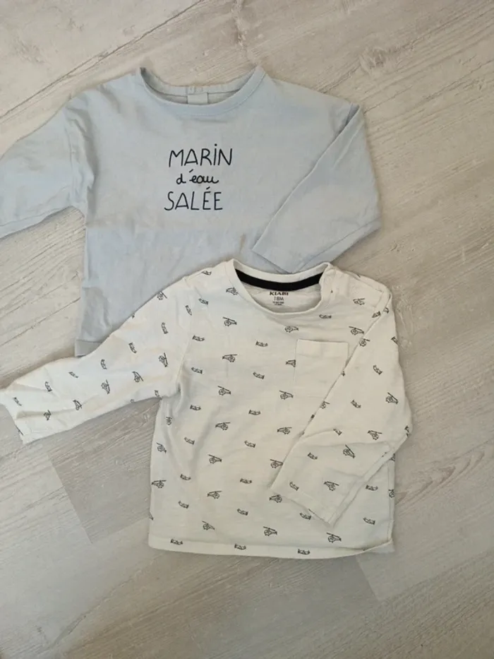 2 t-shirts petits défauts petit prix 18 mois