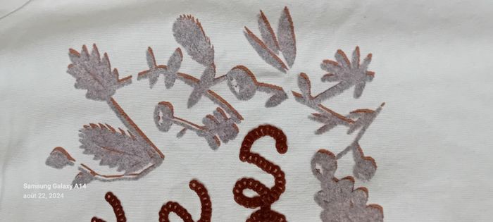 Tee-shirt long motif feuilles et texte brodé crème neuf fille 10 ans vert baudet - photo numéro 6