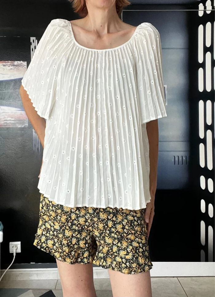 Blouse plissée brodée - photo numéro 3