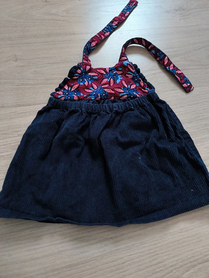 Robe courte en velours. Dpam 9 mois - photo numéro 3