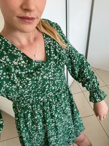 Rose verte a fleurs