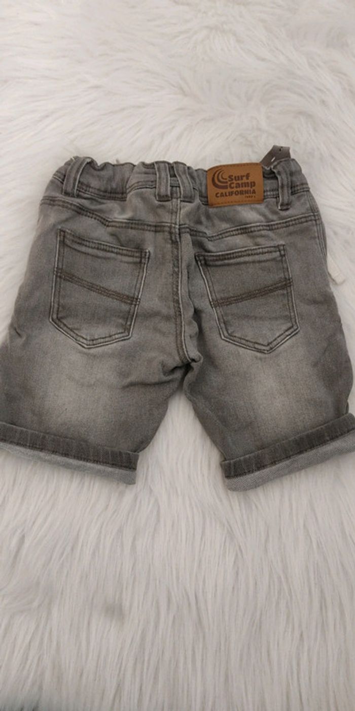 Short gris - photo numéro 5