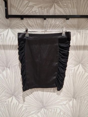 Jolie jupe Jennyfer taille 38