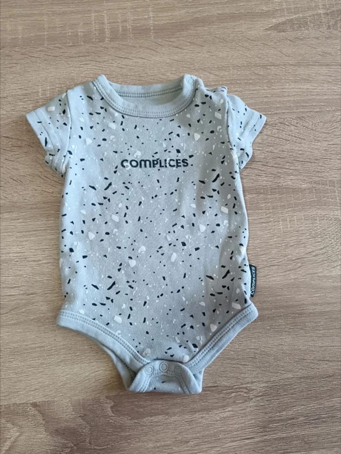 C44 Lot bodies Complices 3 mois - photo numéro 2