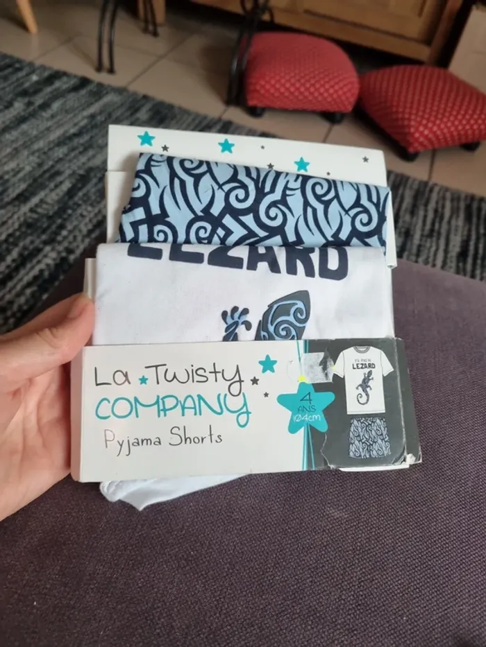 Lot de 2 pyjamas garçon neufs 4 ans - photo numéro 2