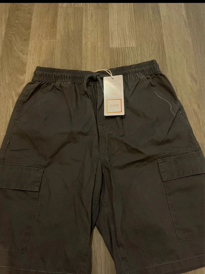 Short cargo taille 12 ans neuf orchestra - photo numéro 2