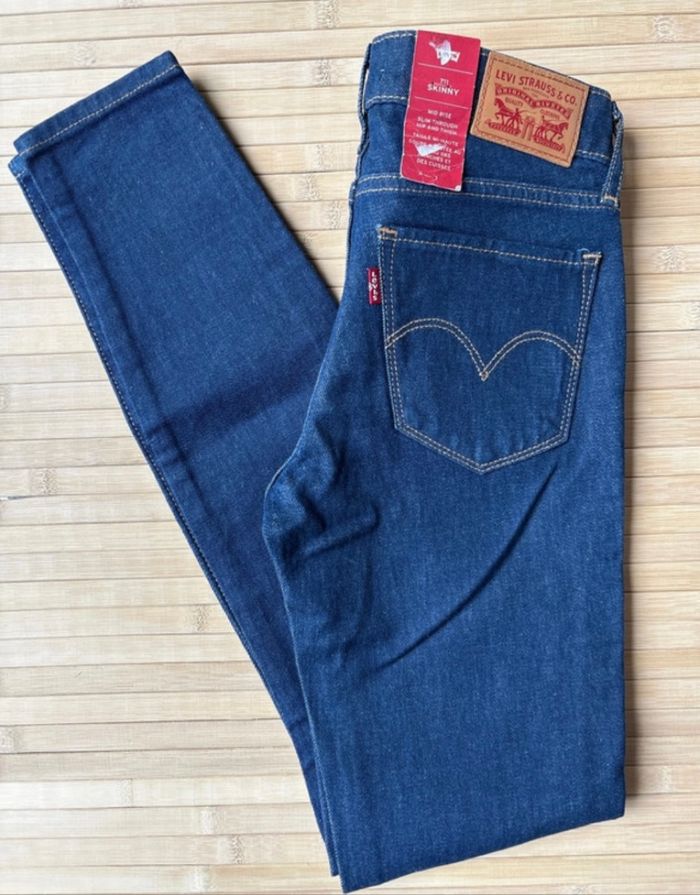 Jean Levi’s 711 skinny
