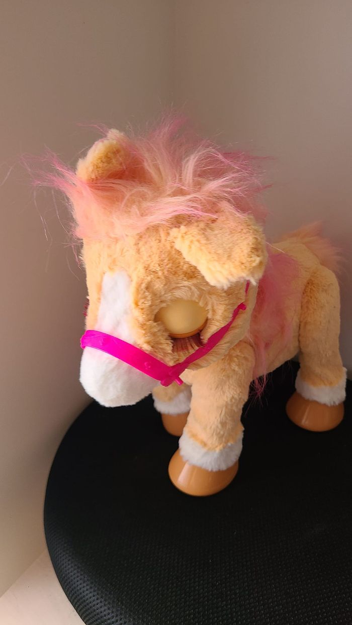 Jouet interactif pour enfants en fourrure vraie cannelle My Stylin poney. AUCUN ACCESSOIRE. - photo numéro 4