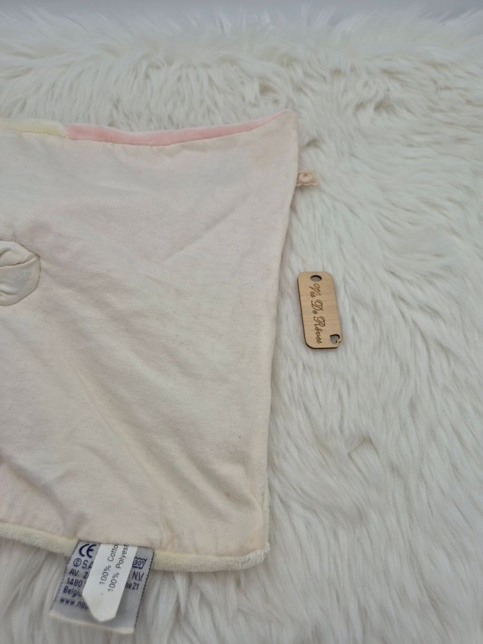 Doudou plat Vache Lola e Noukie's beige rose - photo numéro 6