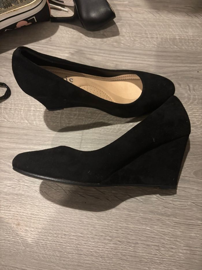 Escarpin talon compensée