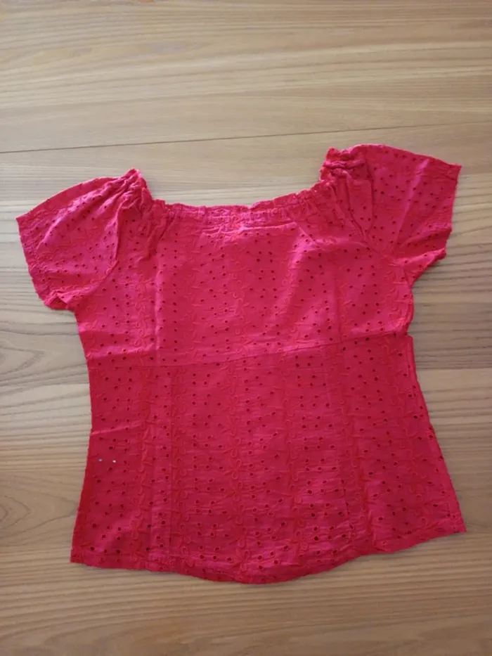 Haut rouge brodé - Fabriqué en Italie - Taille M - photo numéro 3