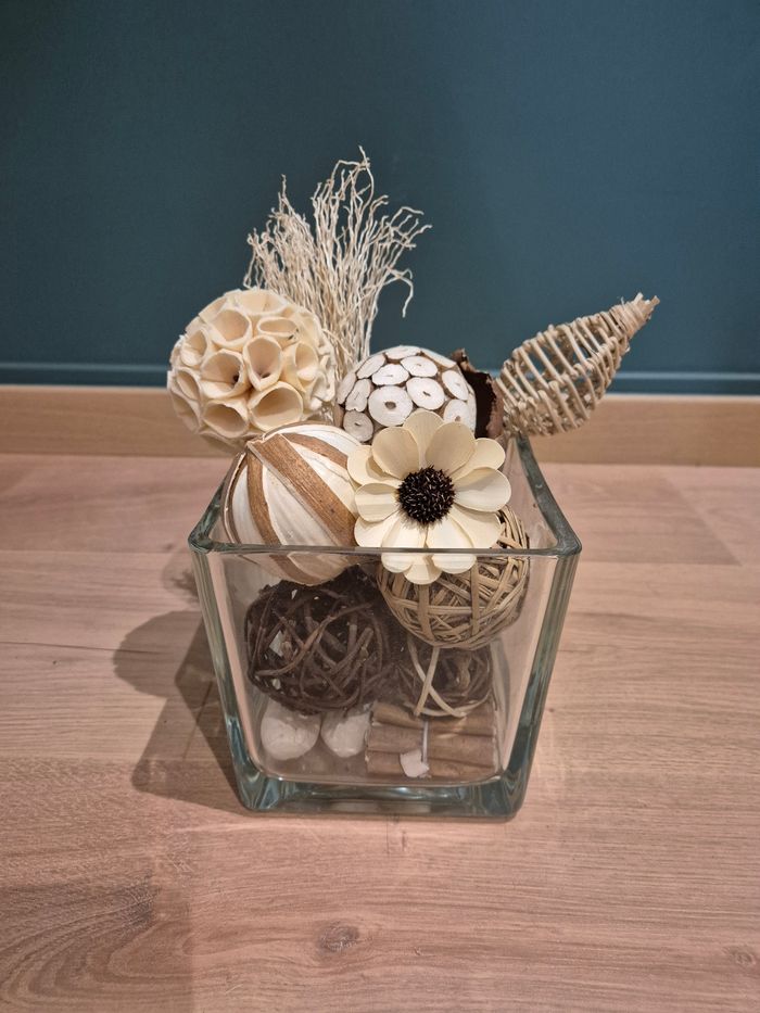 Vase avec décoration