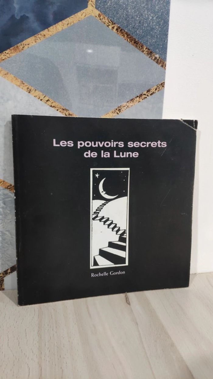 Livre les pouvoirs secrets de la lune Rochelle Gordon