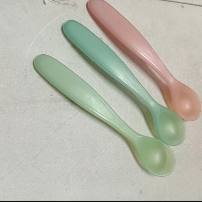 Lot 3 cuillères silicone pommette
