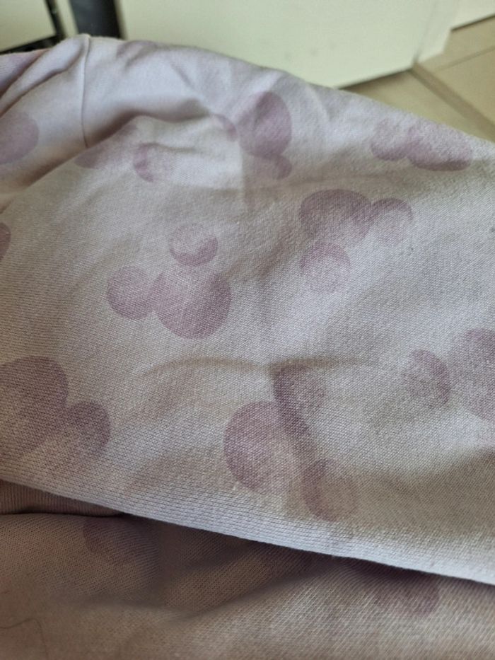Sweat Disney taille 36-38 - photo numéro 4