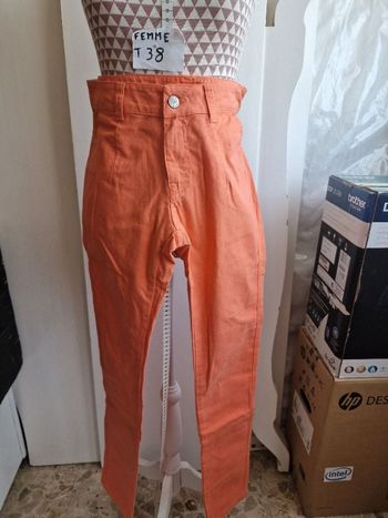 Jeans, corail, neuf, en coton & elasthanne, taille standard, forme slim, longueur 100cm