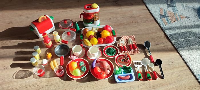 Gros lot de dinette - photo numéro 2