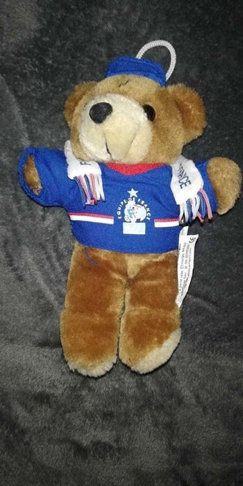 Peluche foot 2002