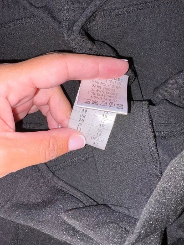 Pantalon noir habillé femme FREC taille 44 en très bon état - photo numéro 4