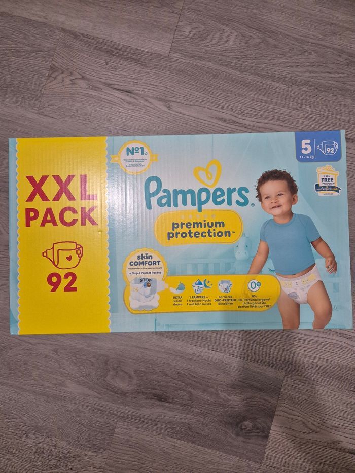 1 carton de couches pampers premium protection taille 5