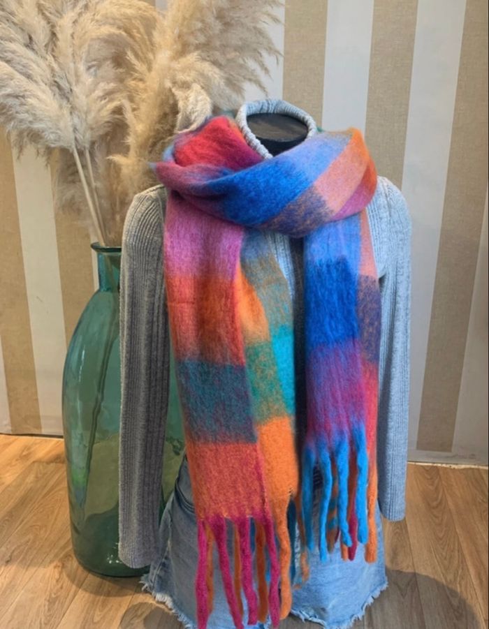 Écharpe épaisse arc en ciel