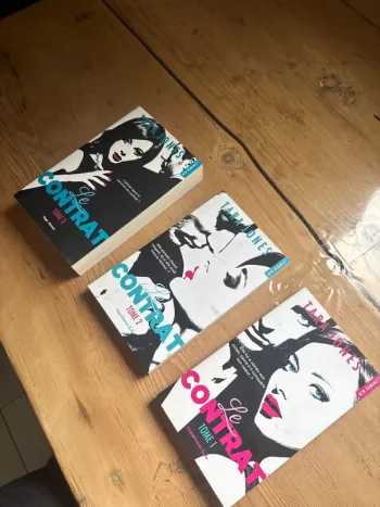 Série le contrat