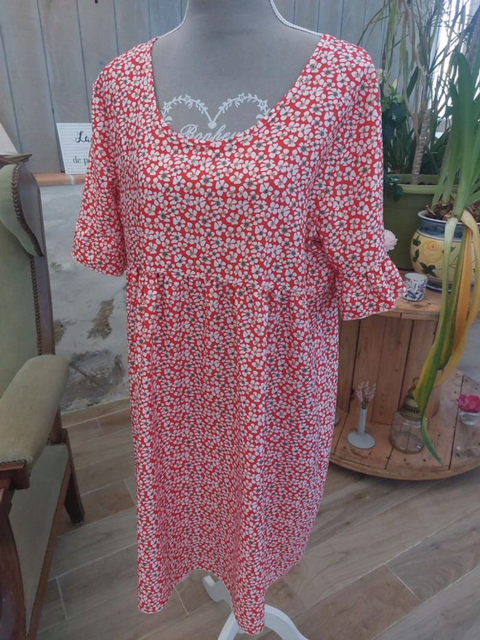 Robe rouge fleurie - photo numéro 6