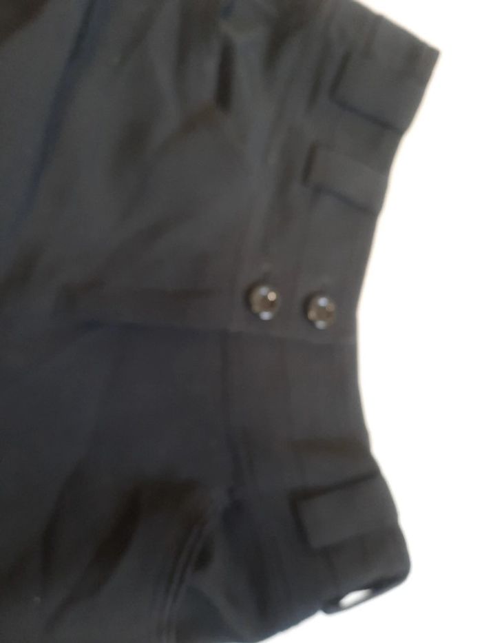 Pantalon noir très peu porte style costume - photo numéro 3