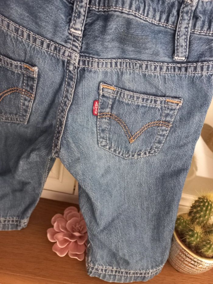 Jean Levis bleu excellent état taille 6 mois - photo numéro 6
