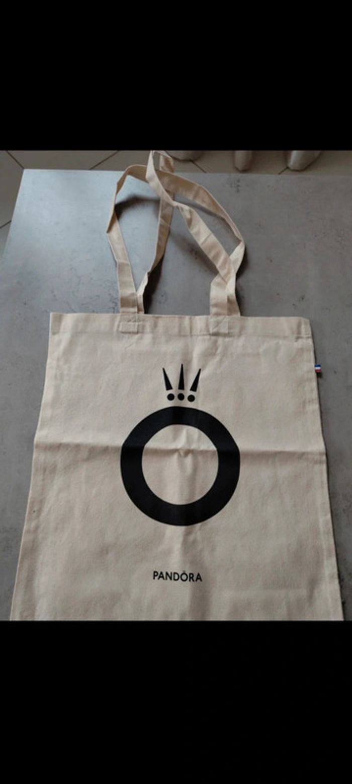 Sac Pandora complètement neuf - photo numéro 3