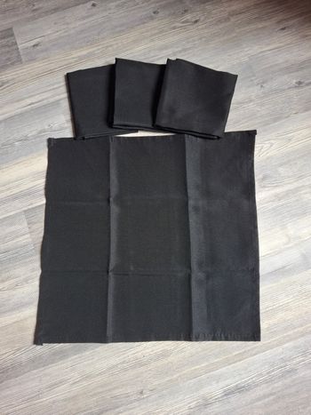 Serviettes noires